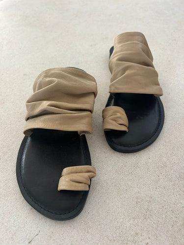 Melisa Sandal